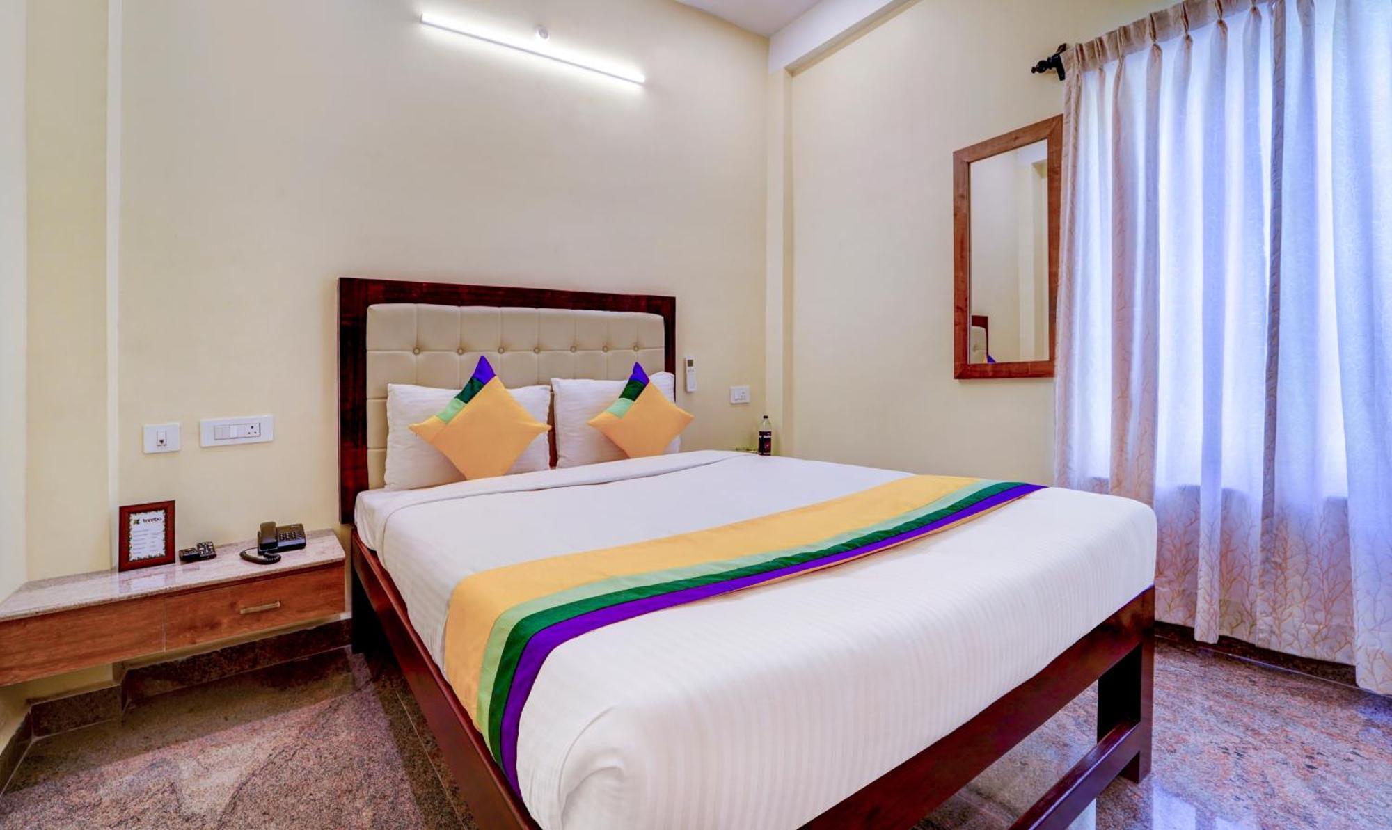 Itsy Hotels Prakasam Residency Пондичерри Экстерьер фото