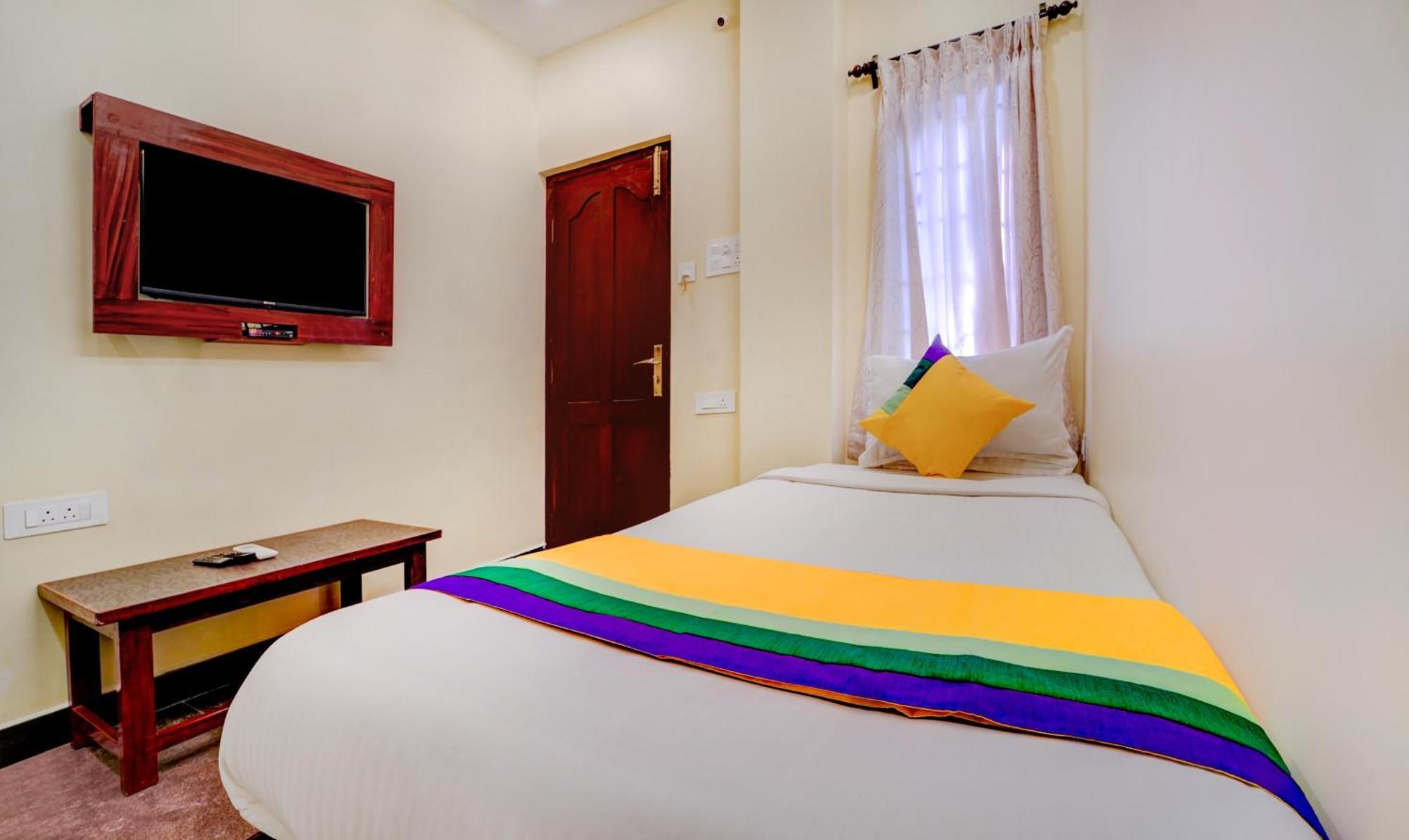 Itsy Hotels Prakasam Residency Пондичерри Экстерьер фото