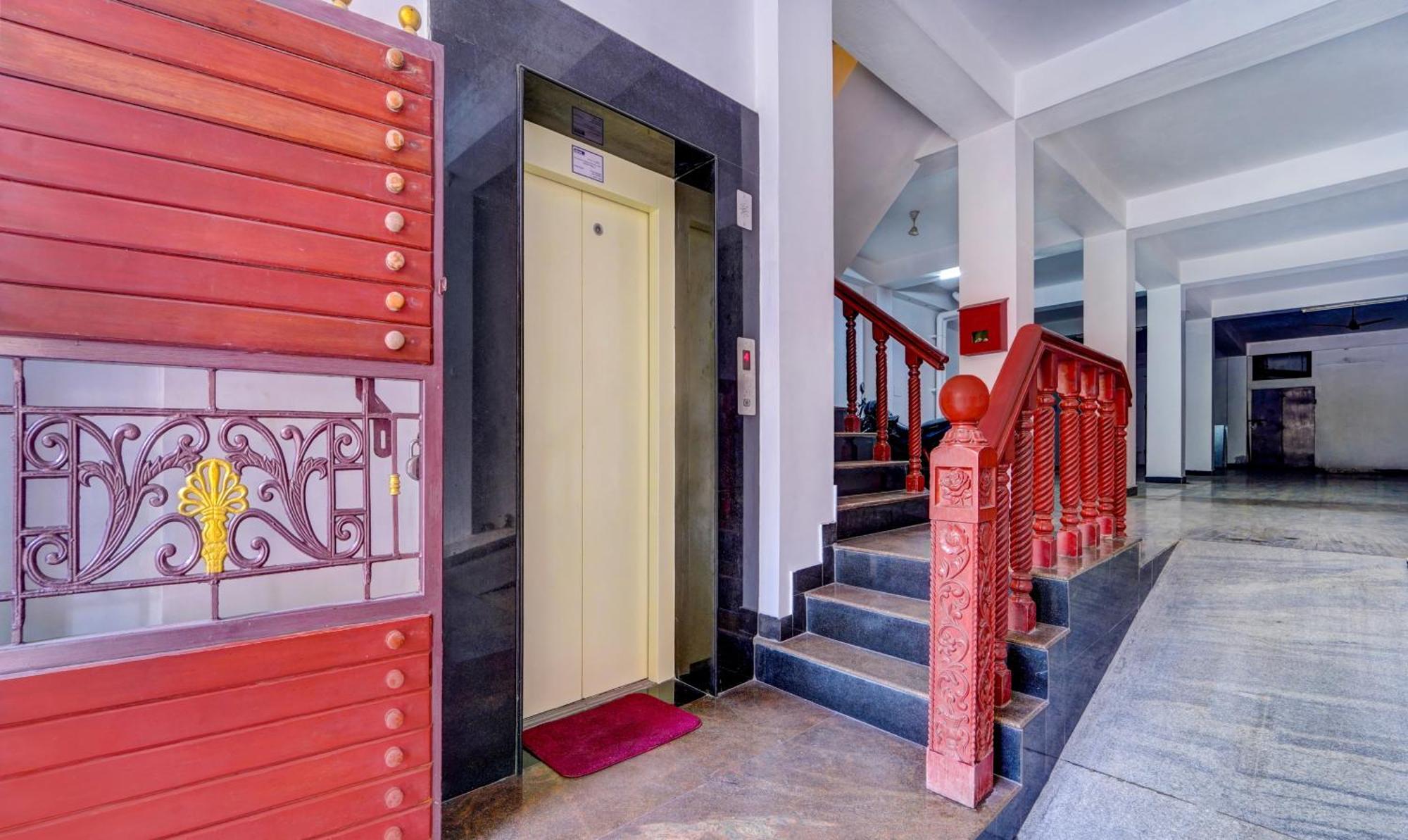 Itsy Hotels Prakasam Residency Пондичерри Экстерьер фото