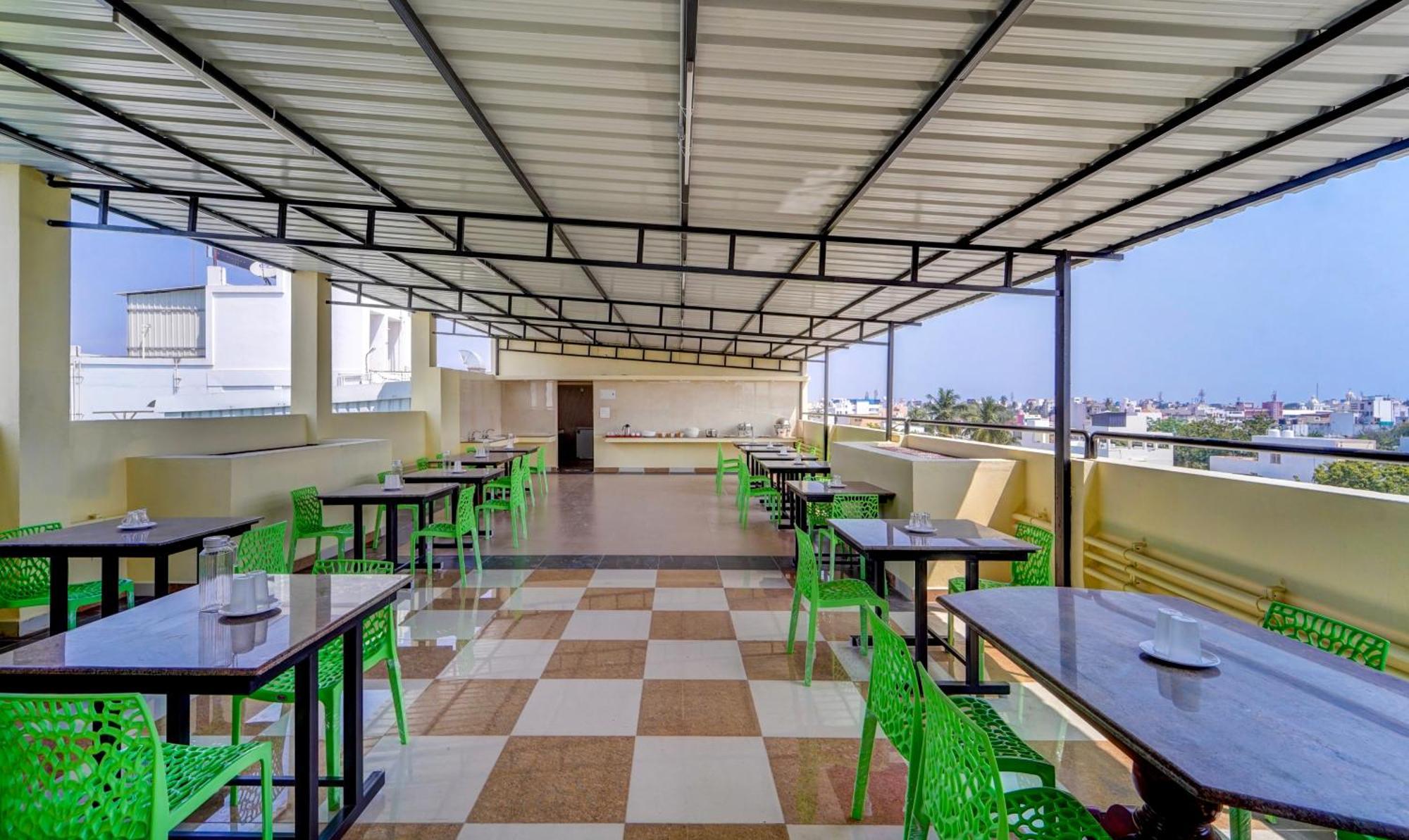 Itsy Hotels Prakasam Residency Пондичерри Экстерьер фото